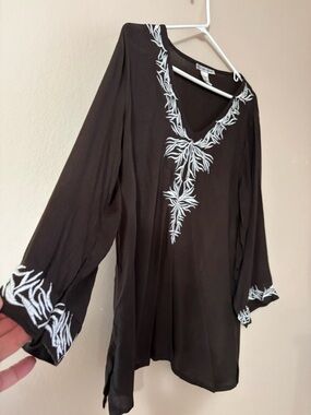 Cute Options Brown Embroidered tunic blouse size M
